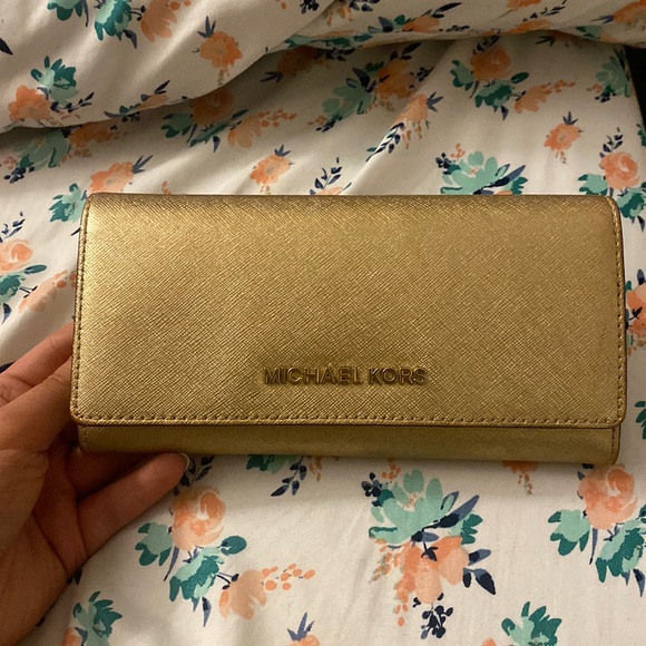 Michael Kors Handbags - Michael Kors gold wallet